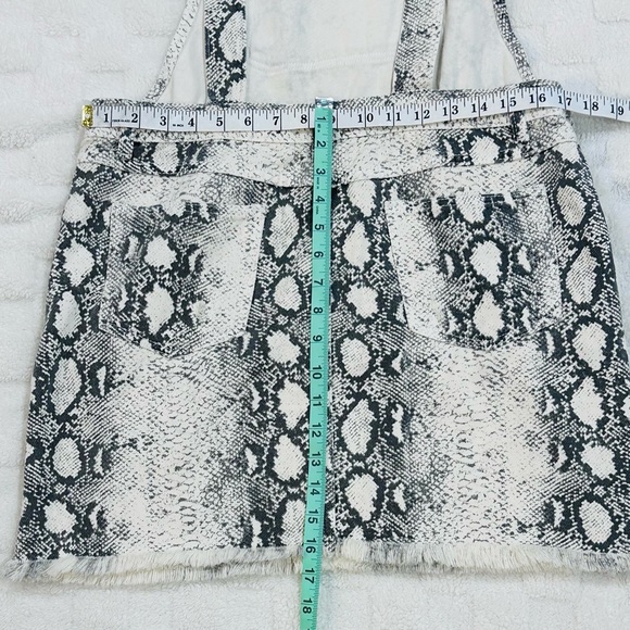 POL Snakeskin Overall Dress Size L - Picture 6 of 13